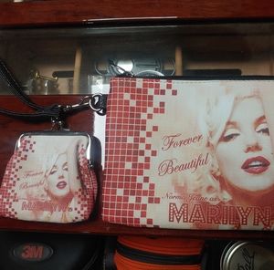 Marilyn wristlet and coin purse